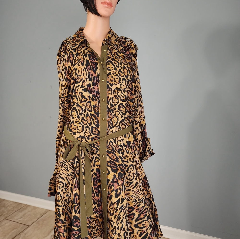 Leopard Print Jacket  ICE NEW YORK  L36. B19. W8. Sleeve 23